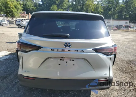 2025 Toyota Sienna Le z USA, uszkodzony, nr VIN 5TDKRKEC7SS226629